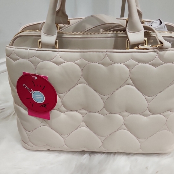 🔹️Betsey Johnson🔹️ Chalk XODELTA Quilted Heart Satchel Bag Wallet Bundle Set - Picture 8 of 15